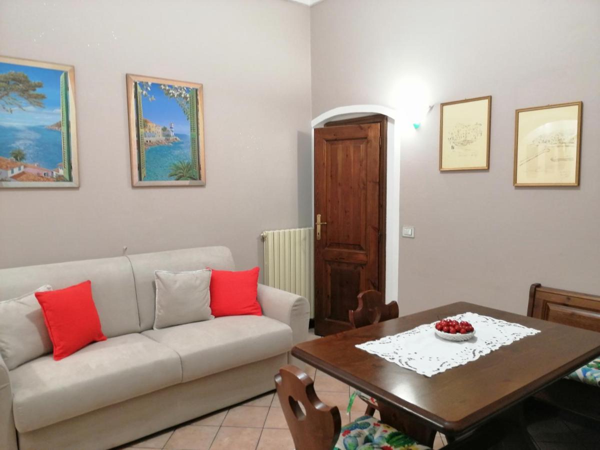Casa Nives Appartement Imperia Buitenkant foto