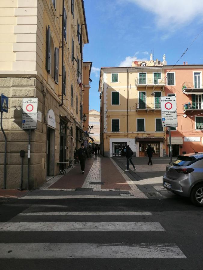 Casa Nives Appartement Imperia Buitenkant foto