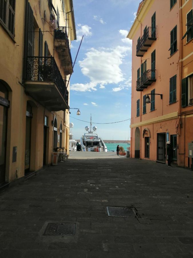 Casa Nives Appartement Imperia Buitenkant foto