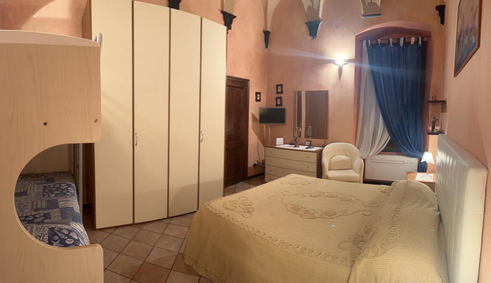 Casa Nives Appartement Imperia Buitenkant foto